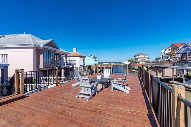 127 Port Street, San Leon, TX 77539