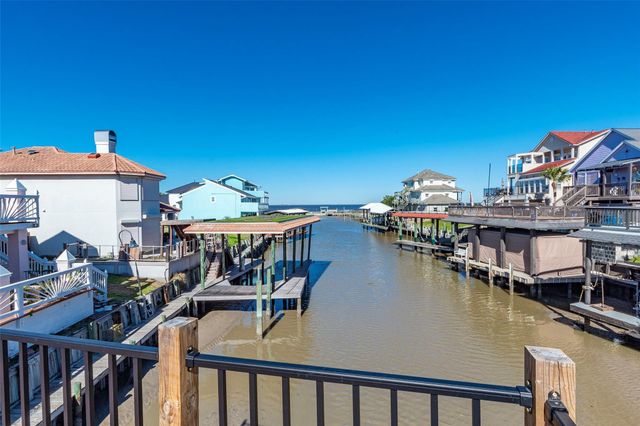 127 Port Street, San Leon, TX 77539