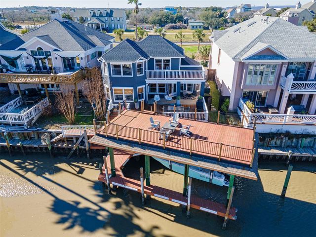 127 Port Street, San Leon, TX 77539