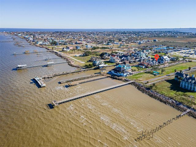 127 Port Street, San Leon, TX 77539