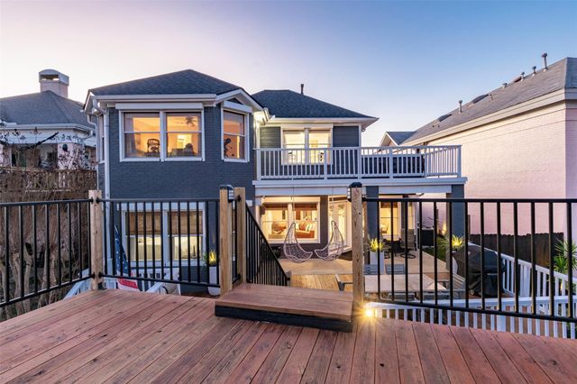 127 Port Street, San Leon, TX 77539