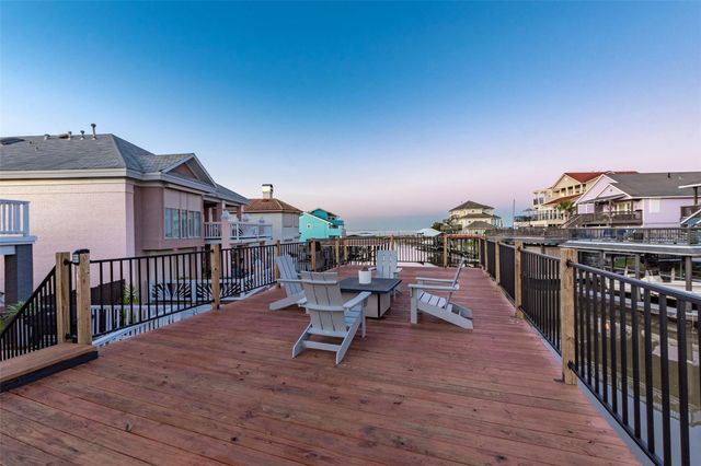 127 Port Street, San Leon, TX 77539