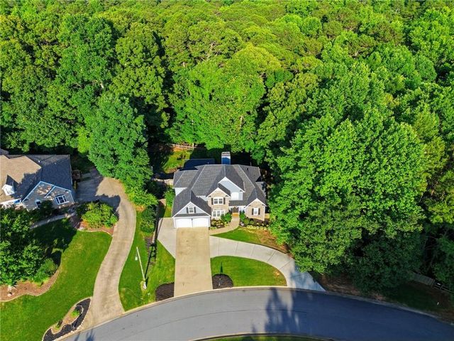 406 Lovinggood Landing Drive, Woodstock, GA 30189