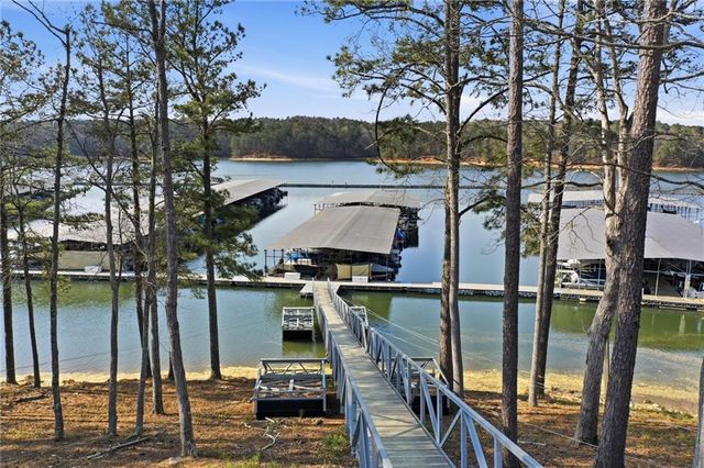 406 Lovinggood Landing Drive, Woodstock, GA 30189
