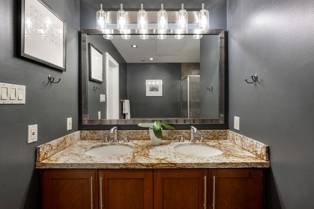 1722 Washington Avenue D, Houston, TX 77007