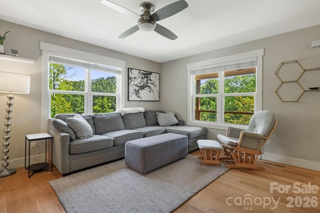 14 3rd Street, Asheville, NC 28803
