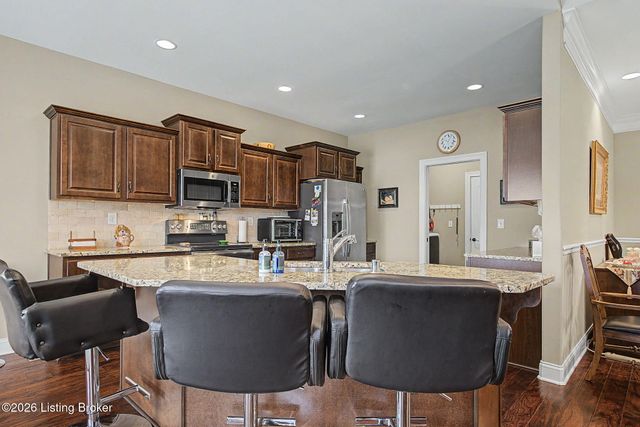 3037 Crystal Waters Way, Louisville, KY 40299