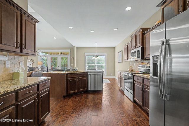 3037 Crystal Waters Way, Louisville, KY 40299