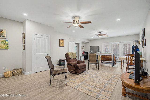 3037 Crystal Waters Way, Louisville, KY 40299