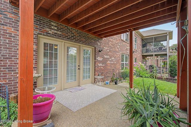 3037 Crystal Waters Way, Louisville, KY 40299