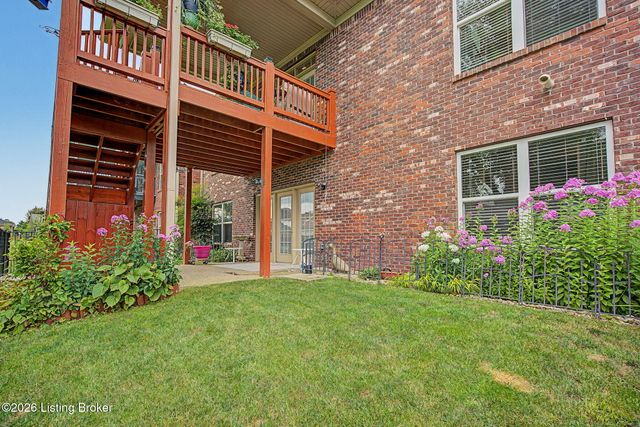 3037 Crystal Waters Way, Louisville, KY 40299