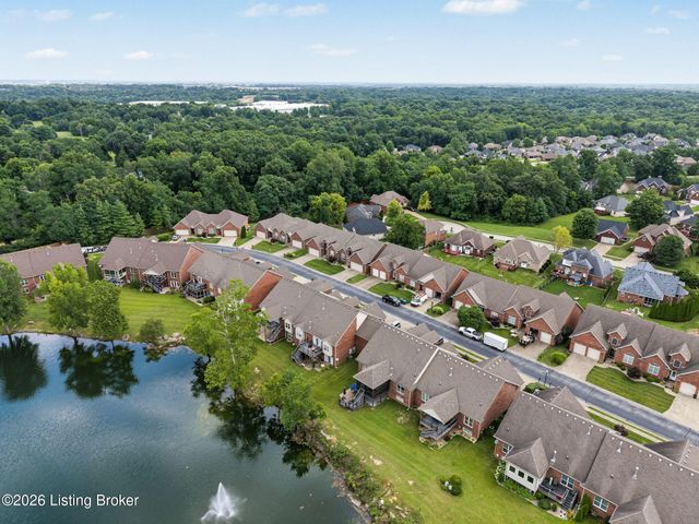 3037 Crystal Waters Way, Louisville, KY 40299
