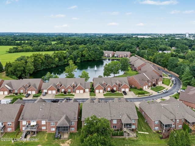 3037 Crystal Waters Way, Louisville, KY 40299