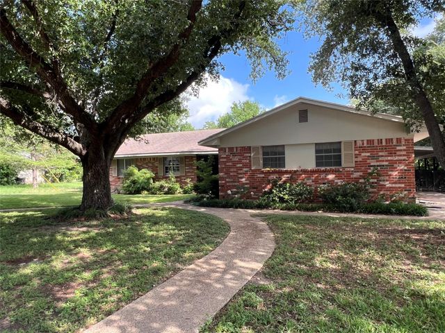 812 George ST, Taylor, TX 76574