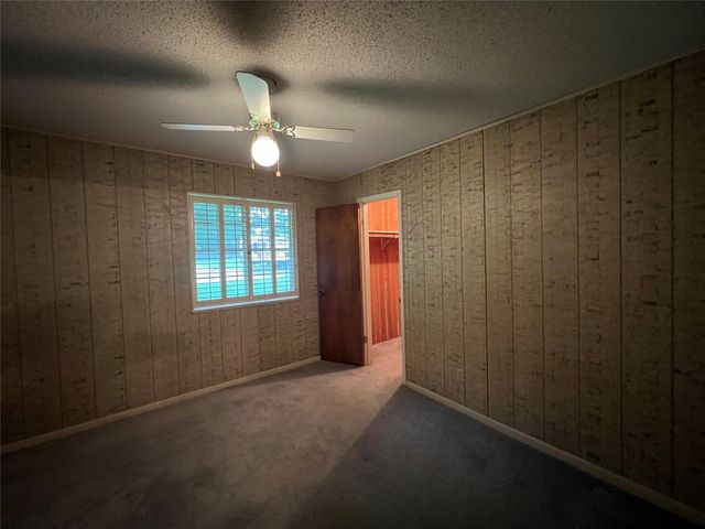 812 George ST, Taylor, TX 76574
