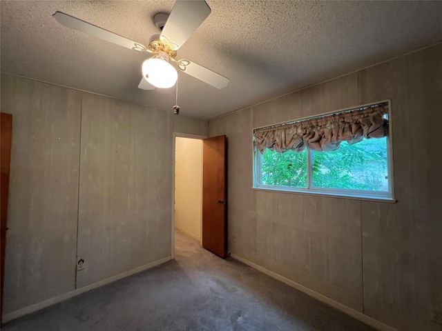 812 George ST, Taylor, TX 76574