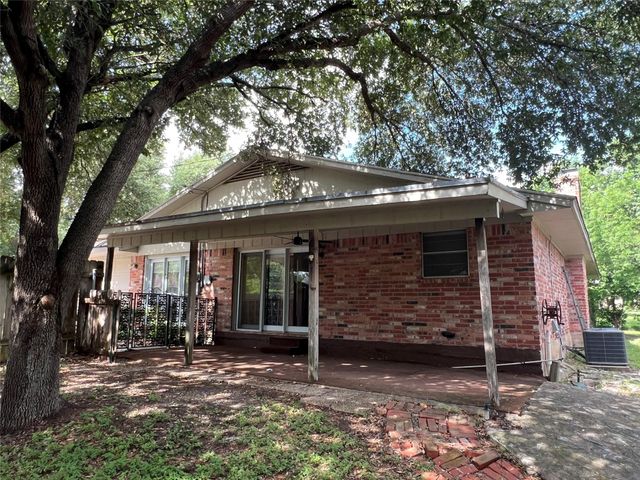 812 George ST, Taylor, TX 76574