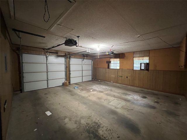 812 George ST, Taylor, TX 76574