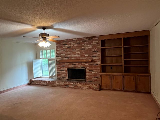 812 George ST, Taylor, TX 76574