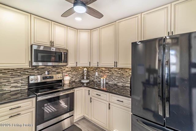 3014 McMahan Blvd, Louisville, KY 40220