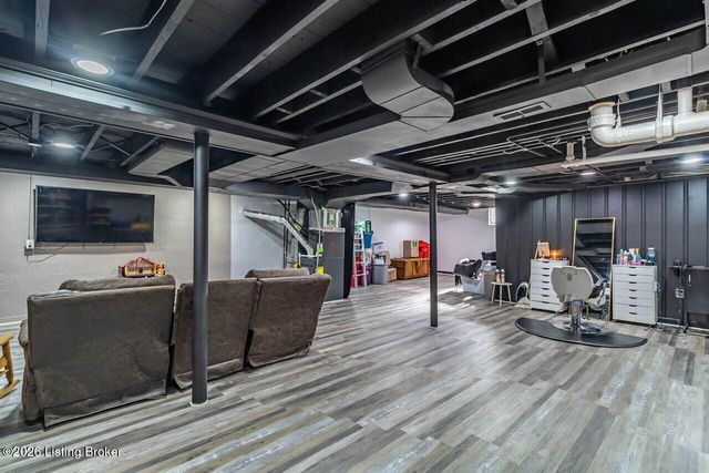 3014 McMahan Blvd, Louisville, KY 40220