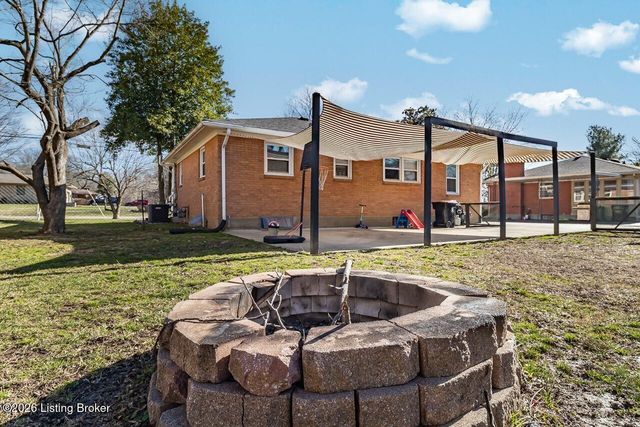 3014 McMahan Blvd, Louisville, KY 40220