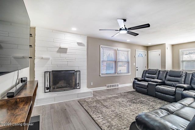 3014 McMahan Blvd, Louisville, KY 40220