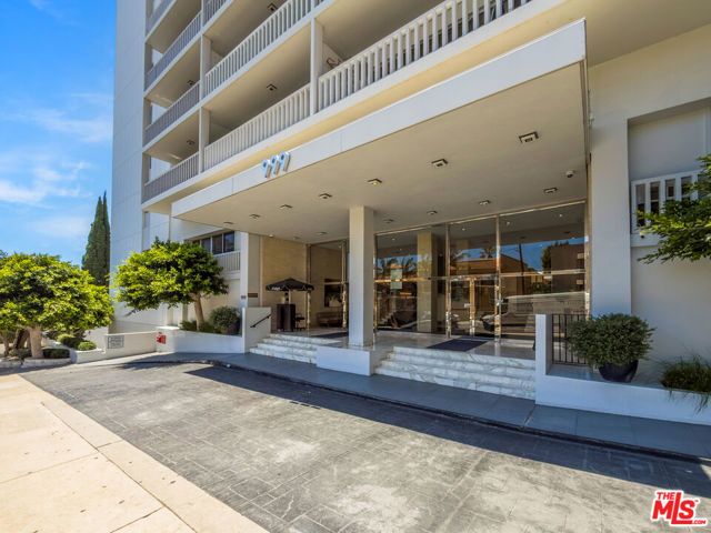 999 N Doheny Drive 211, West Hollywood, CA 90069
