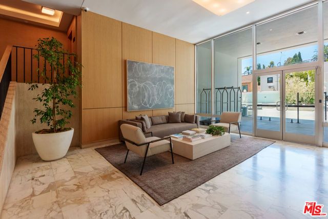 999 N Doheny Drive 211, West Hollywood, CA 90069