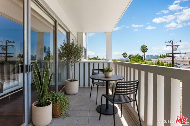 999 N Doheny Drive 211, West Hollywood, CA 90069