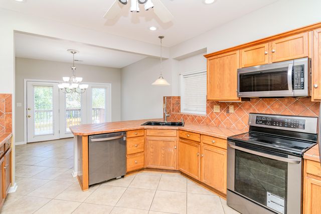 4844 Clifford Circle, Lexington, KY 40515