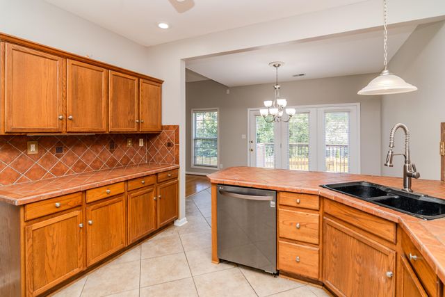 4844 Clifford Circle, Lexington, KY 40515