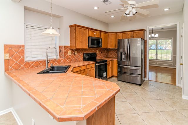 4844 Clifford Circle, Lexington, KY 40515
