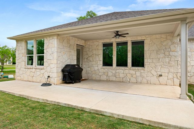 372 Raptor Beak WAY, Cedar Creek, TX 78612