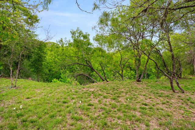 372 Raptor Beak WAY, Cedar Creek, TX 78612