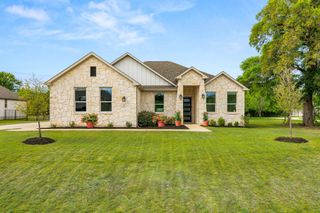 372 Raptor Beak WAY, Cedar Creek, TX 78612