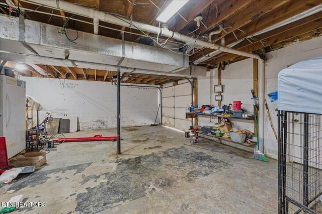 1144 Rocky Springs Rd, Madisonville, TN 37354