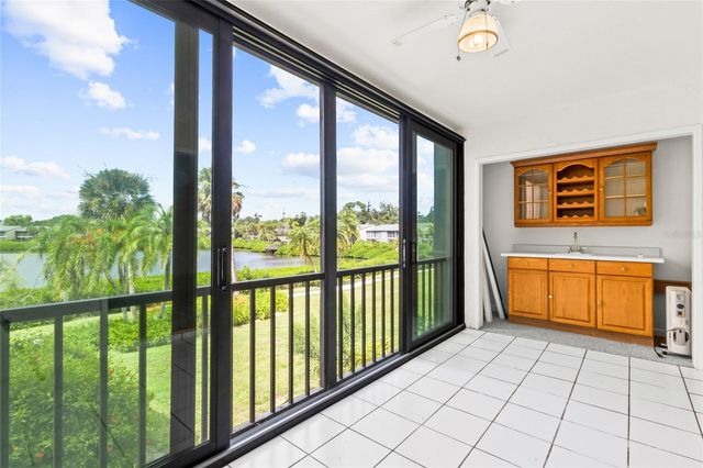 1601 BAYHOUSE POINT DRIVE 204, Sarasota, FL 34231
