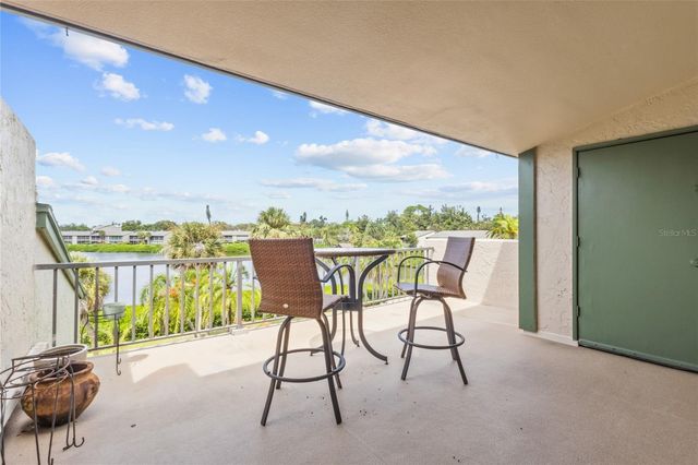 1601 BAYHOUSE POINT DRIVE 204, Sarasota, FL 34231