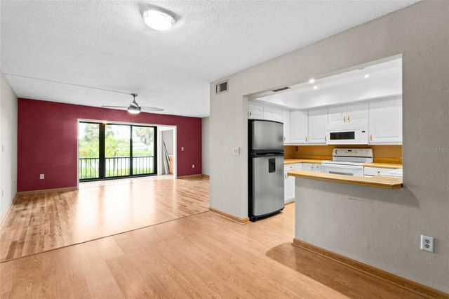 1601 BAYHOUSE POINT DRIVE 204, Sarasota, FL 34231