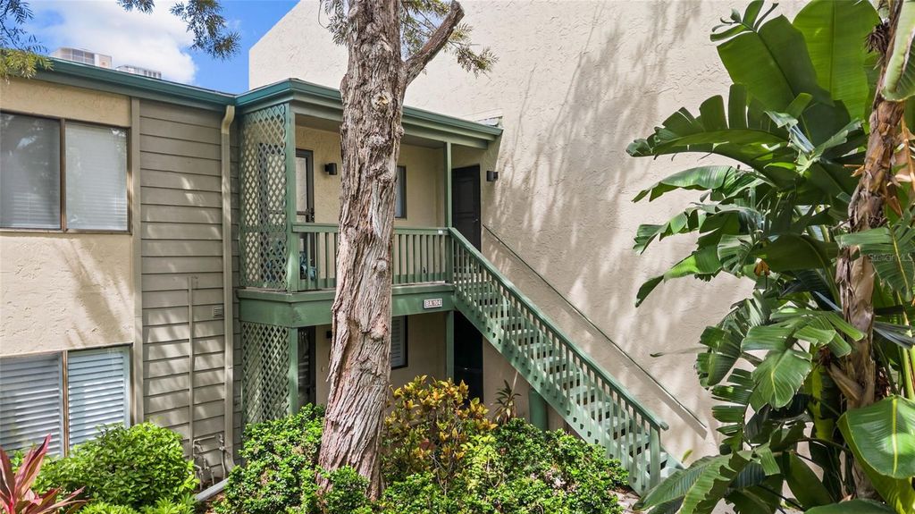 1601 BAYHOUSE POINT DRIVE 204, Sarasota, FL 34231