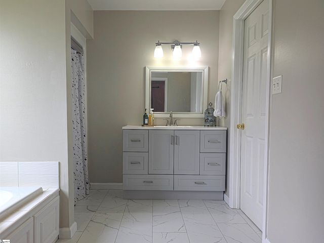 103 Lyndhurst Drive, Anderson, SC 29621