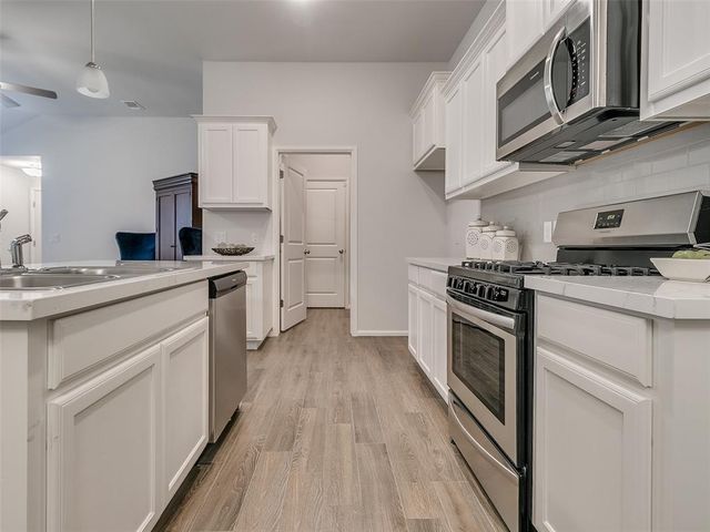 2500 Finesilver Lane, Oklahoma City, OK 73128