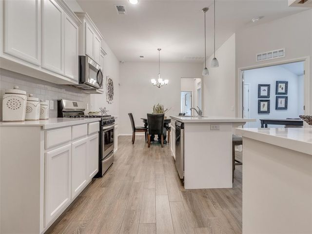 2500 Finesilver Lane, Oklahoma City, OK 73128