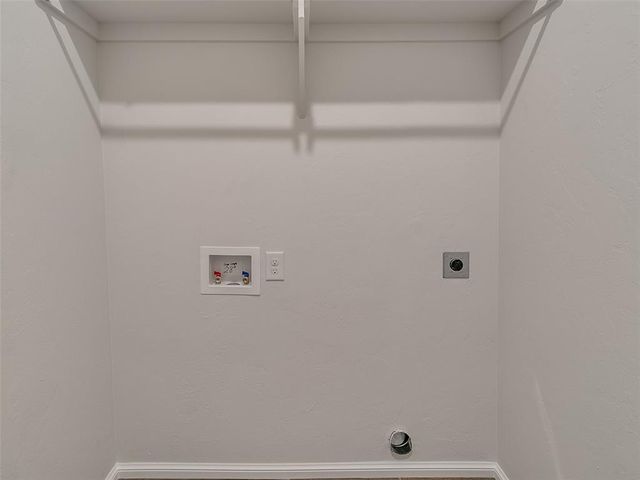 2500 Finesilver Lane, Oklahoma City, OK 73128