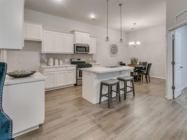 2500 Finesilver Lane, Oklahoma City, OK 73128