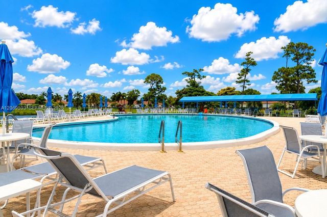 5050 NW 3rd Court D, Delray Beach, FL 33445
