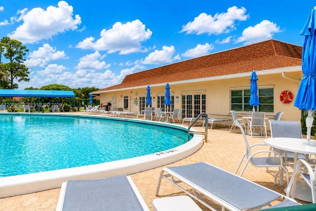 5050 NW 3rd Court D, Delray Beach, FL 33445