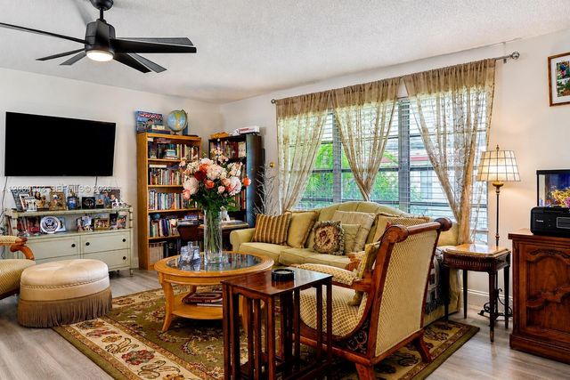 5050 NW 3rd Court D, Delray Beach, FL 33445