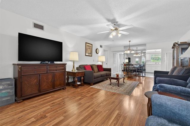 2440 WORLD PARKWAY BOULEVARD 6, Clearwater, FL 33763